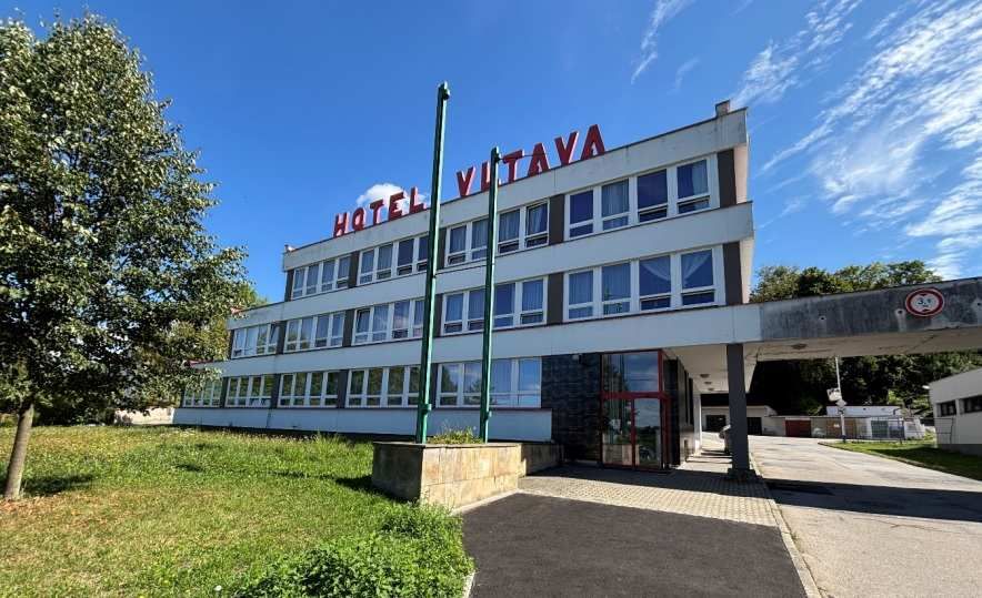 Český Krumlov koupil Hotel Vltava, budoucí využití je v jednání