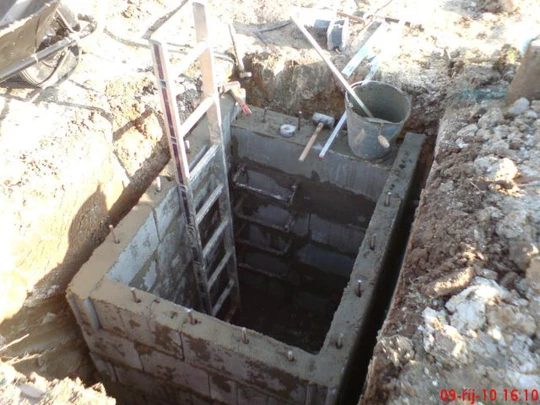 Pád do šachty v galvanovně u Písku: jeden mrtvý