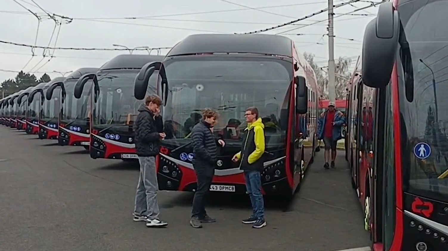 35 nových trolejbusů dorazilo do Českých Budějovic