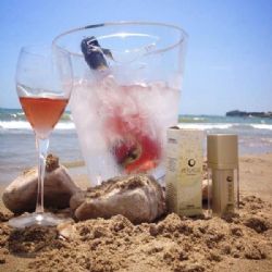 Přemýšlíte o pěkném dárkovém balíčku s kosmetikou? Darujte kosmetiku z vína!