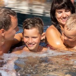 Slané bazény přinášejí řadu výhod