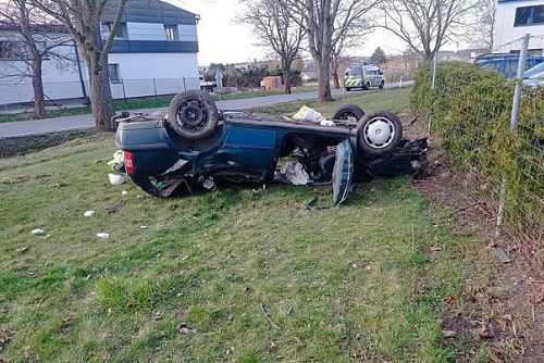 Foto: Žena zemřela při havárii u Malšic