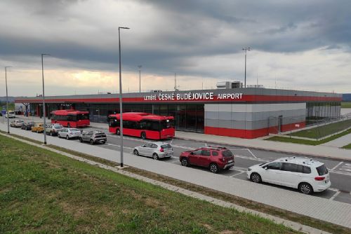 Foto: Letiště České Budějovice očekává tisíce nových cestujících