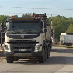 Oprava přejezdu u Kaplice blokuje hlavní tah na Rakousko