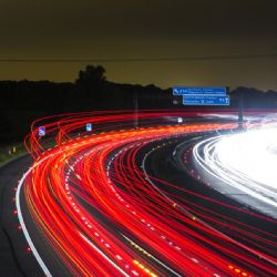 Rychlost na D3 mezi Táborom a Č.Budějovicemi vzroste na 150 km/h s adaptivním značením