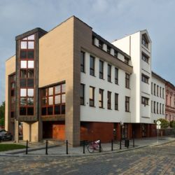 Studentky z Písku trénují na pokročilém simulátoru za 11 milionů