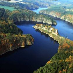Sucho uzavírá plavební komoru Kořensko, Jihočeský kraj trpí