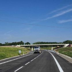 Obchvat Lišova dokončen: 9,5 km nová silnice za miliardu korun přináší úlevu a bezpečnost