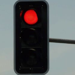 Řidiči ignorují červenou: Budějovice zavádí pokuty