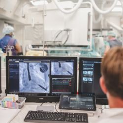 Kardiocentrum Nemocnice České Budějovice provedlo unikátní implantaci katetrové mitrální chlopně