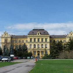 Den s handicapem: viděno rukama a trefa naslepo v muzeu