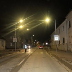 Školáci sraženi na pěší zóně, řidič ujel