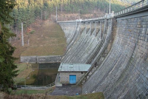 obrázek:Husinecká nádrž přetéká: Vodňany se připravují na evakuaci