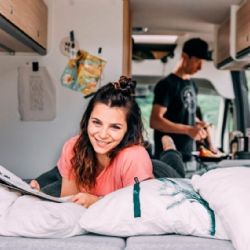 Půjčte si obytný vůz na Obytnakyplzen.cz a vyrazte na Valentýna na romantický výlet